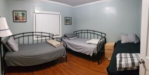 2 bedrooms, iron/ironing board, free WiFi, bed sheets - Bon Aire Apartment is in downtown Mobile on the Mardi Gras Parade Route
 (Mobile)