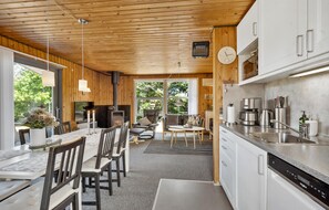 Fridge, microwave, dishwasher, coffee/tea maker