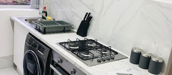 4 Bedroom Lovely house in Loughborough