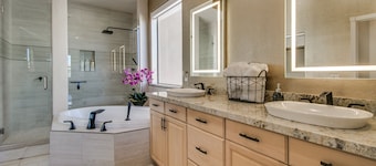 Relaxing Fountain Hills 4 Bdrm W/Breathtaking Views & Pool! 