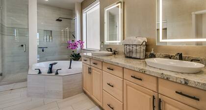 Relaxing Fountain Hills 4 Bdrm W/Breathtaking Views & Pool!