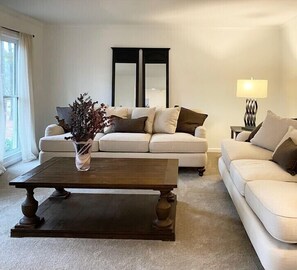 Smart TV, fireplace -  9min from DT Alpharetta and DT Roswell - Equestrian - River - Hike - MTB Trail (Roswell)