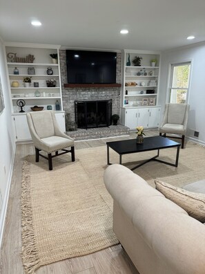 Smart TV, fireplace -  9min from DT Alpharetta and DT Roswell - Equestrian - River - Hike - MTB Trail (Roswell)