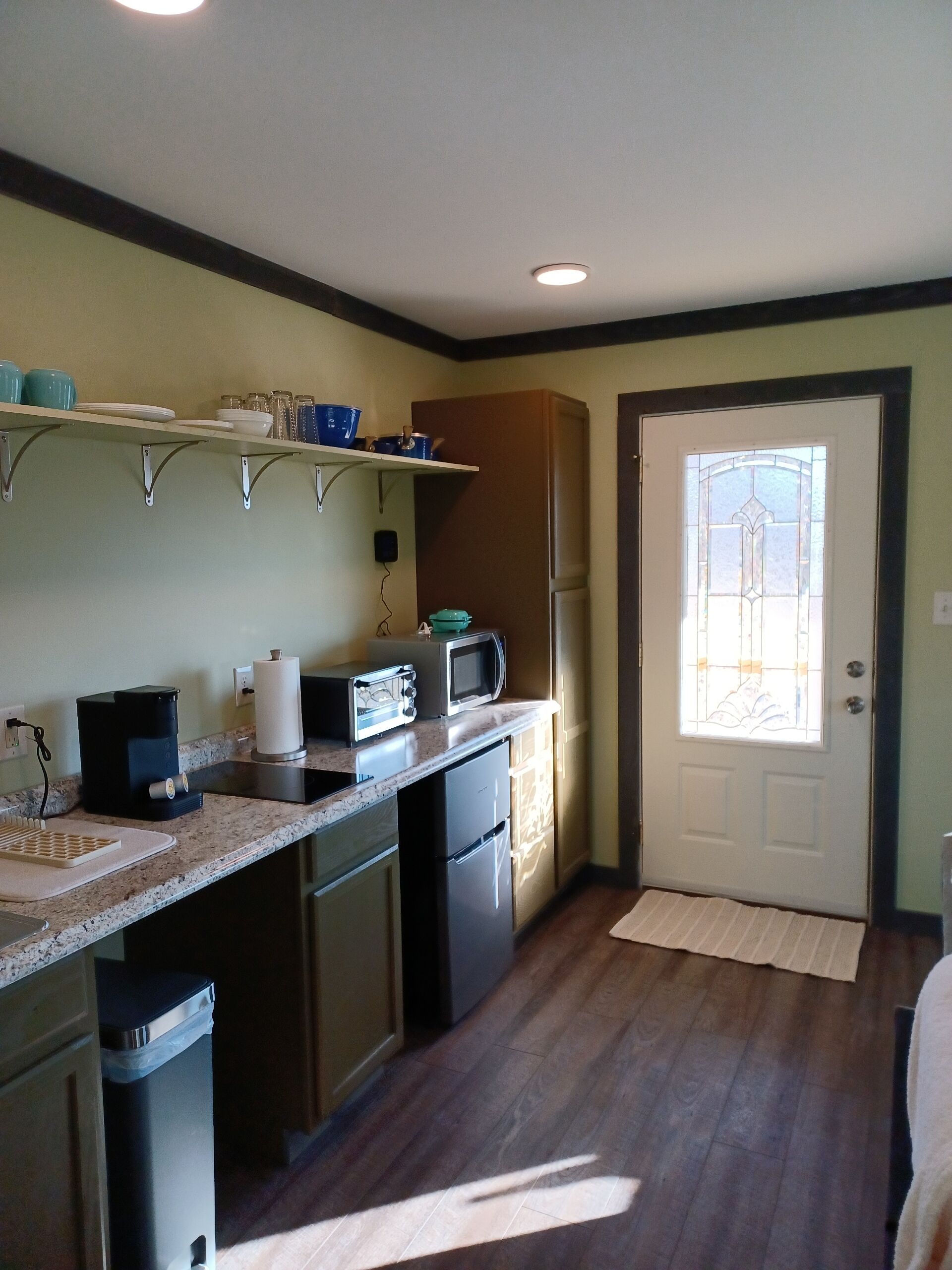 Fridge, microwave, coffee/tea maker, toaster