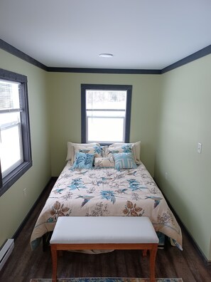 1 bedroom, WiFi, bed sheets - Whippoorwill Nest (Shenandoah)