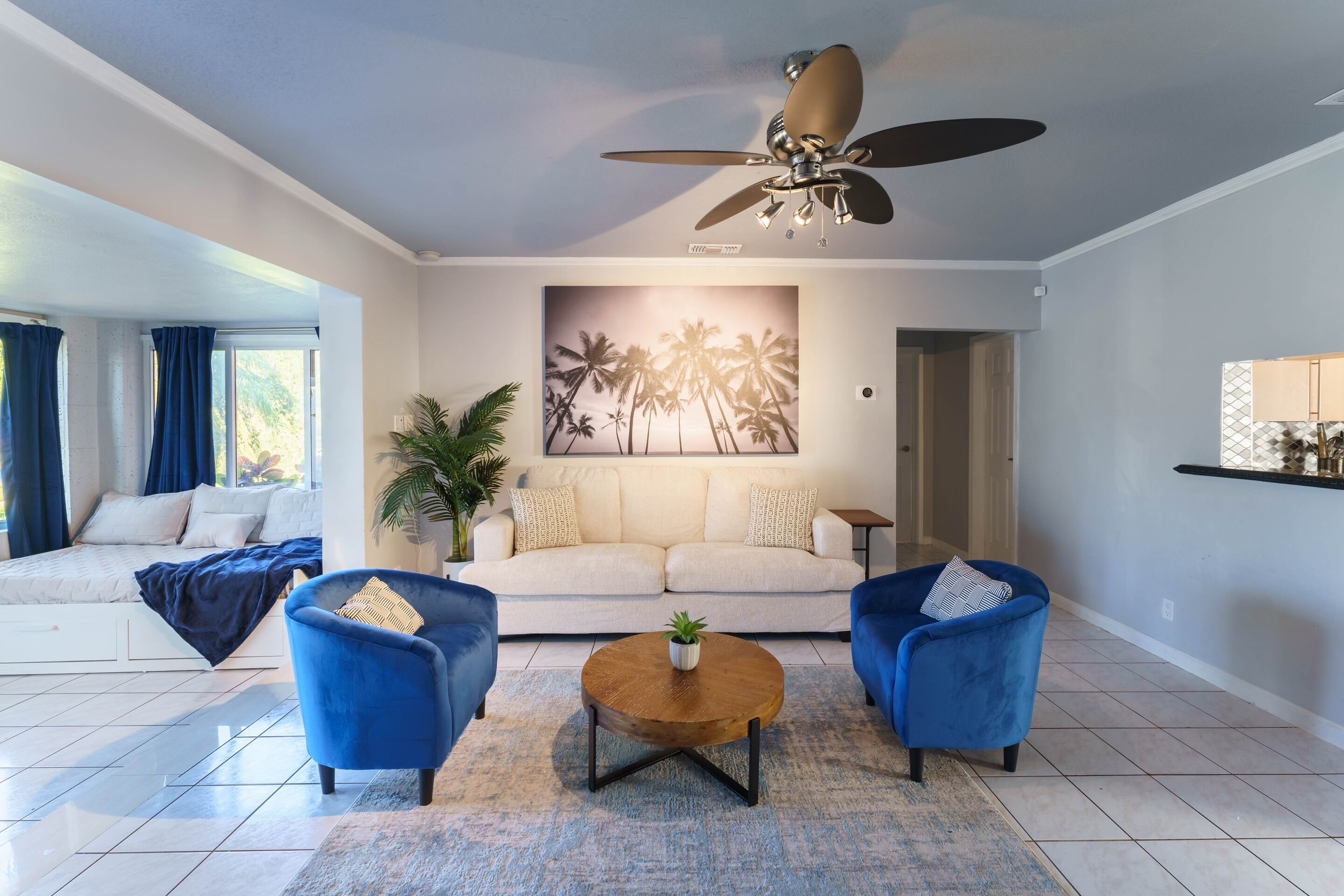 Private Beach Town Home: POOL+BEACH+AIRPORT+CASINO