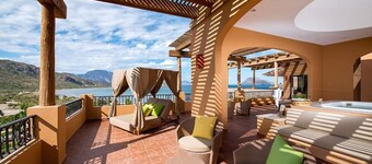 Luxury Loreto 3 Bedroom Penthouse