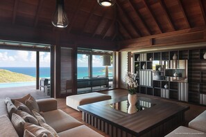 Fernseher, Bücher, Stereoanlage