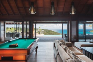 Spielezimmer