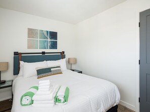 1 bedroom, desk, iron/ironing board, free WiFi