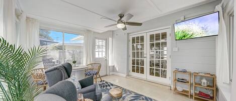 Smart TV, table football