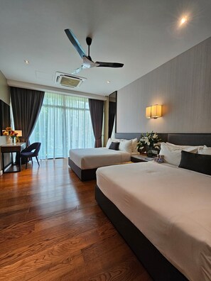 Executive Villa | 2 bedrooms, in-room safe, individually furnished, laptop workspace