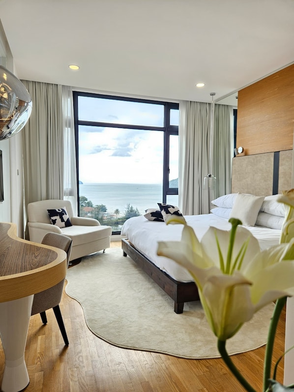 Basic Apartment, 2 Bedrooms, Non Smoking, Ocean View | 2 bedrooms, in-room safe, individually furnished, laptop workspace - The Langkawi Luxury (Langkawi)