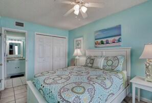 2 bedrooms, iron/ironing board, free WiFi, bed sheets - Beachfront Condo with Amazing Views! (Gulf Shores)