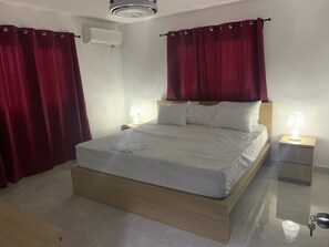 3 bedrooms, iron/ironing board, free WiFi