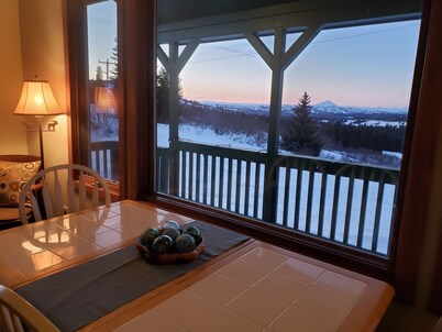 Volcano Vista:  Adventure Chalet w/ View, 2br (dry property, check description)