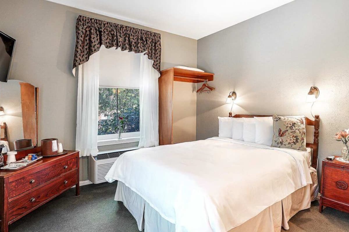 WiFi (free), individually decorated, bed sheets