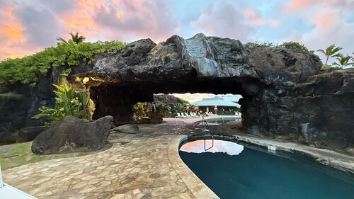 Kauai Beach Resort, Top Floor, Pool View