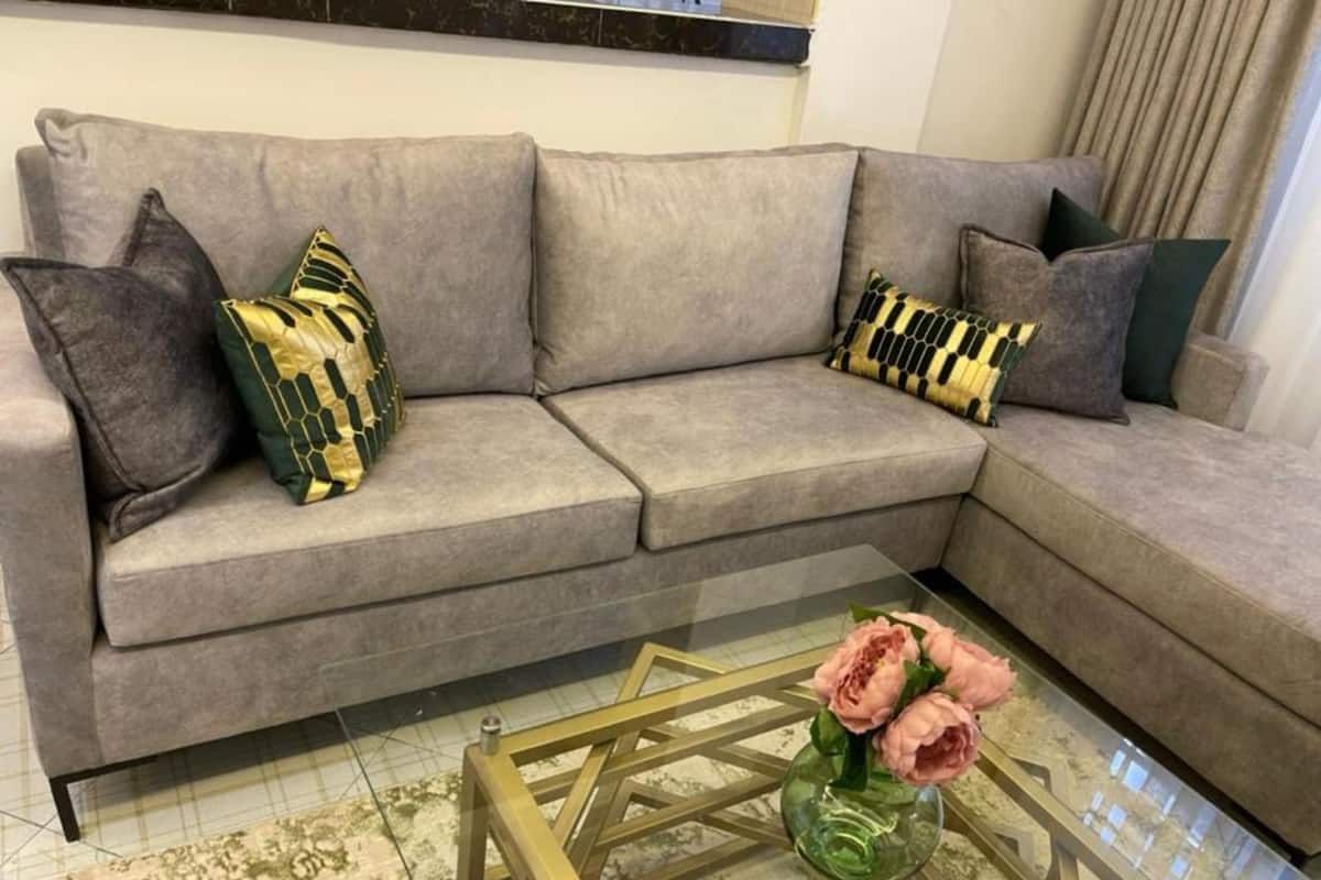 Apartamento premium, 1 quarto | Área de estar | TV de tela plana