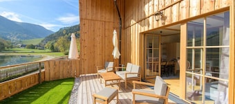 Maisonette with lake view - CHALET am Schneeberg See