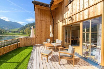 Maisonette with lake view - CHALET am Schneeberg See