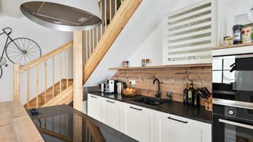 Réfrigérateur, four, lave-vaisselle