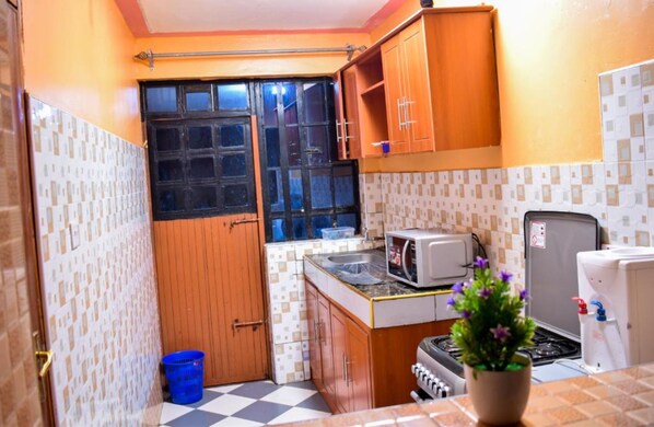 Electric kettle - Fountain Apartments (Naivasha)