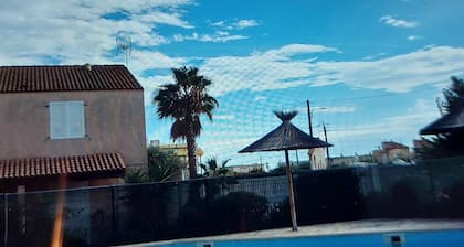 Residence "les marines d'helios" house with outdoor parking and swimming pool
