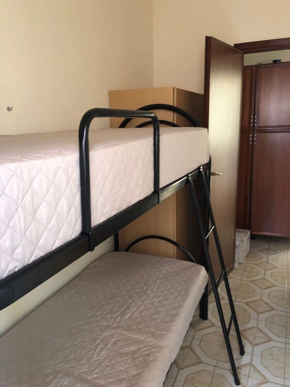 2 bedrooms