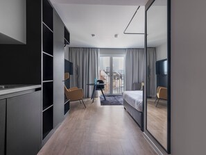 高档床上用品、客房内保险箱、特色装修、特色家居