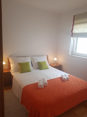 2 bedrooms, WiFi, bed sheets