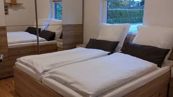 2 chambres, lit parapluie, Wi-Fi gratuit, draps fournis