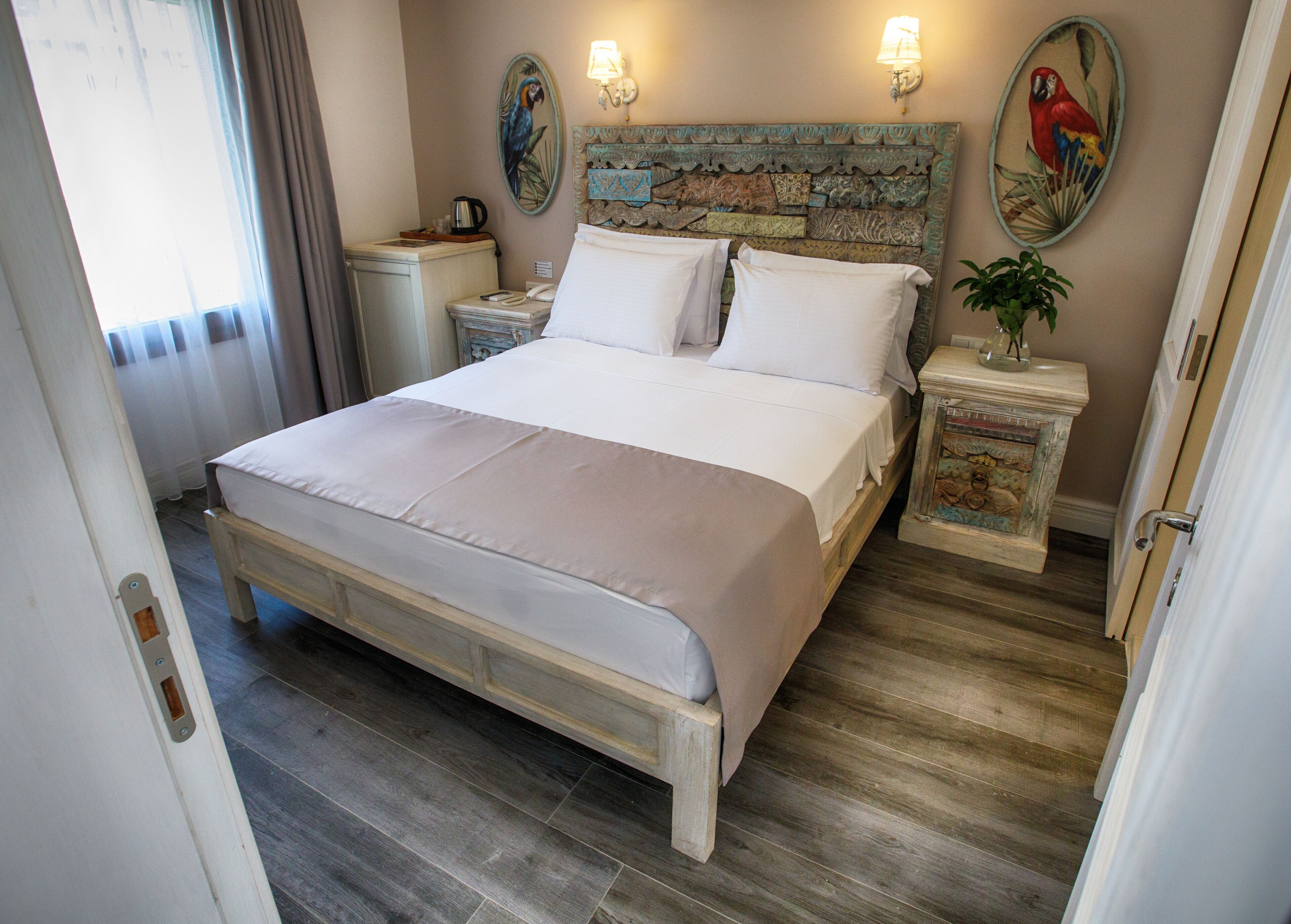 Egyptian cotton sheets, premium bedding, free minibar, in-room safe