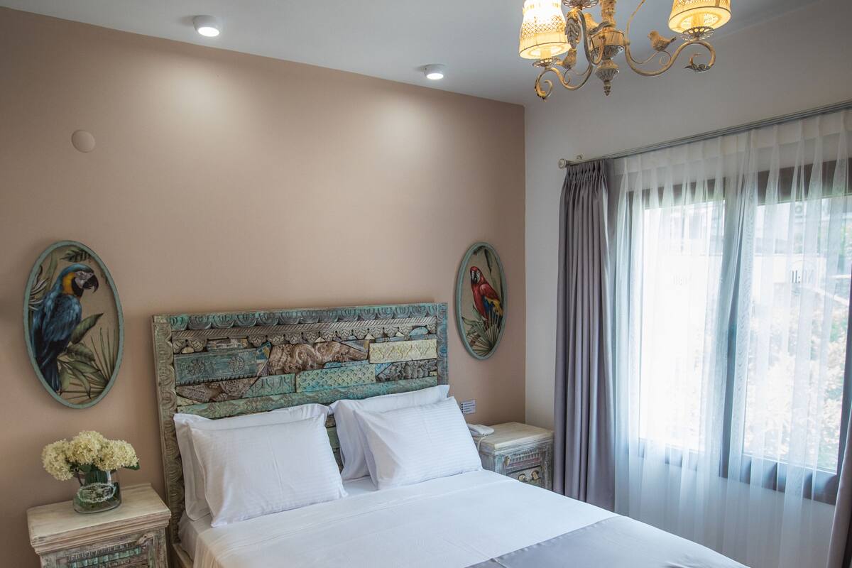 Standard Room No:4 | 埃及棉床單、高級寢具、免費迷你吧、客房內保險箱