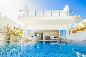 Outdoor pool - Protaras holiday villa - rentprivatevillas 100 (Protaras)