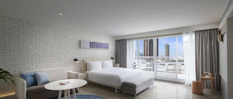 Junior Suite | 1 bedroom, in-room safe, soundproofing, iron/ironing board