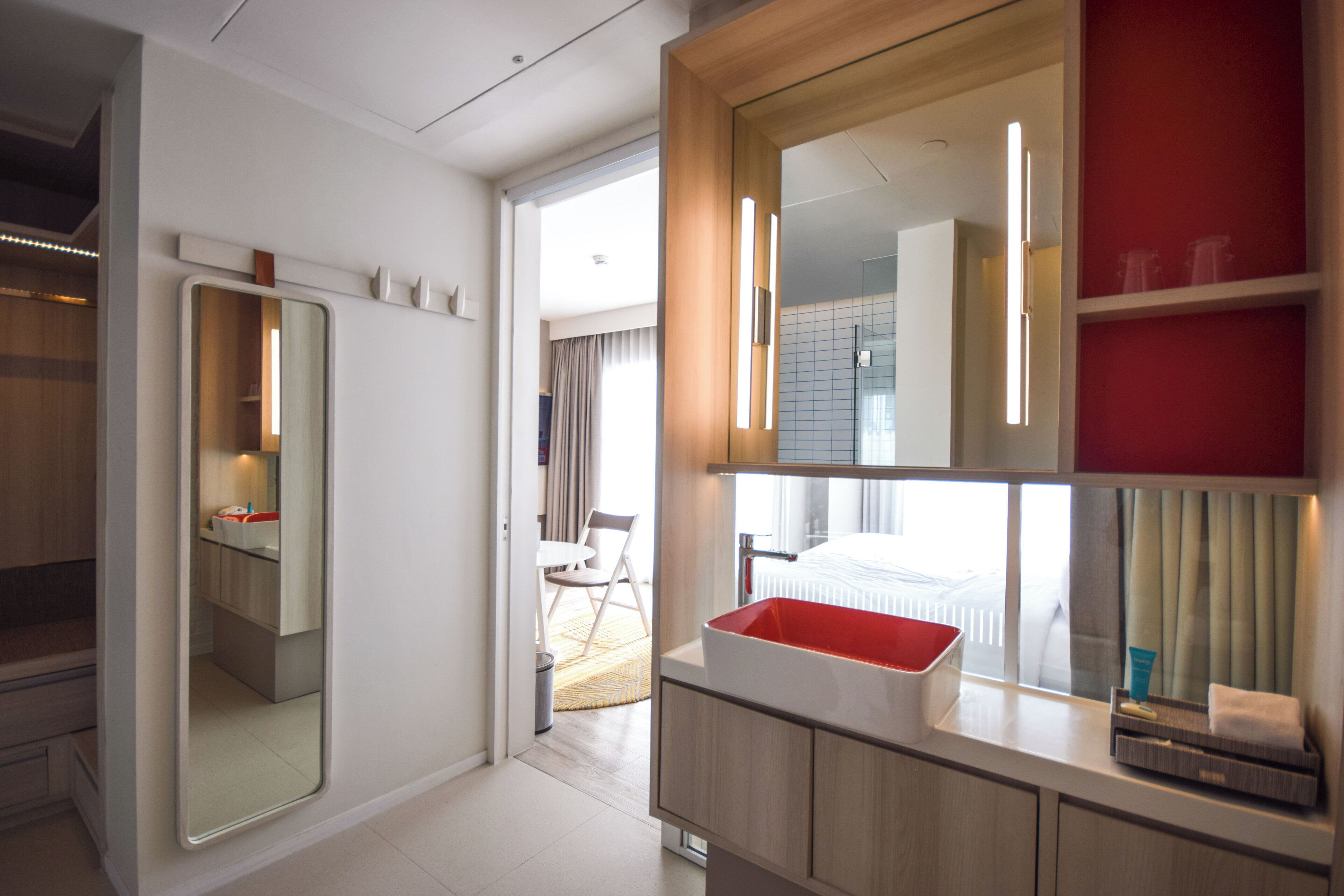 Studio, 1 King Bed, Balcony | Bathroom | Free toiletries, hair dryer, bathrobes, slippers