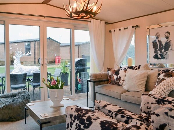 Cabin | Living area | 30-inch TV with cable channels, fireplace - Luxury Boutique Style Lodge With hot tub (Bridlington)