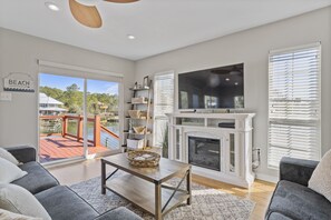 TV, fireplace - *Pelican Pass* Golf/Fish/Swim / Incredible water views! (Pass Christian)