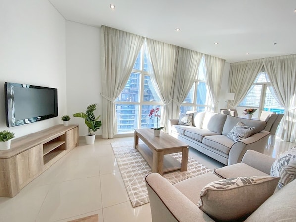 2 bedrooms, in-room safe, iron/ironing board, free WiFi