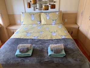 Cabin | 2 bedrooms, bed sheets - Fantastic Holiday Caravan on a Small Country Site (Newton Stewart)