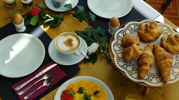 Daily buffet breakfast (EUR 16.00 per person)