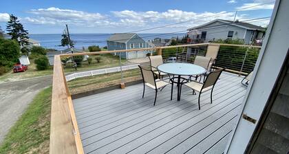 Recently updated cottage featuring beautiful easterly views of Casco Bay