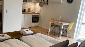Studio – basic, ikke-røyk | Minibar, blendingsgardiner, wi-fi (inkludert) og sengetøy