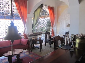 Lounge - Lamu Palace Hotel (Lamu)
