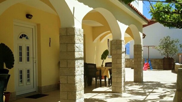 Appartement (One bedroom apartment with shared Ter) | Terras