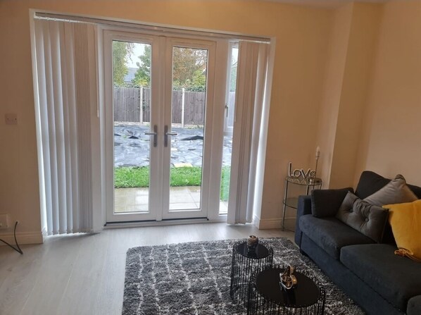 Casa, varias camas | 3 habitaciones, tabla de planchar con plancha y wifi gratis 