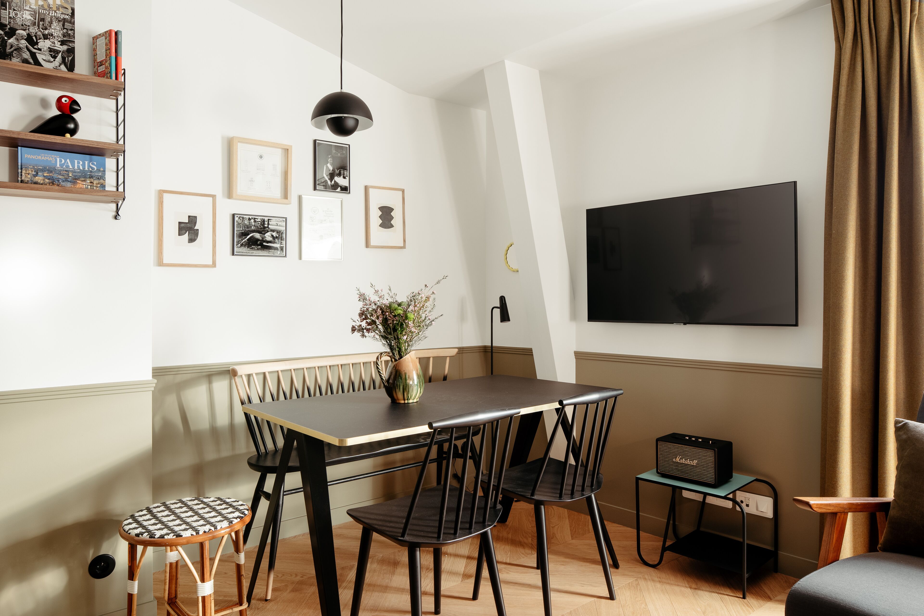 1-br atelier apartment | living area | 32-inch smart tv with cable channels, tv, printers