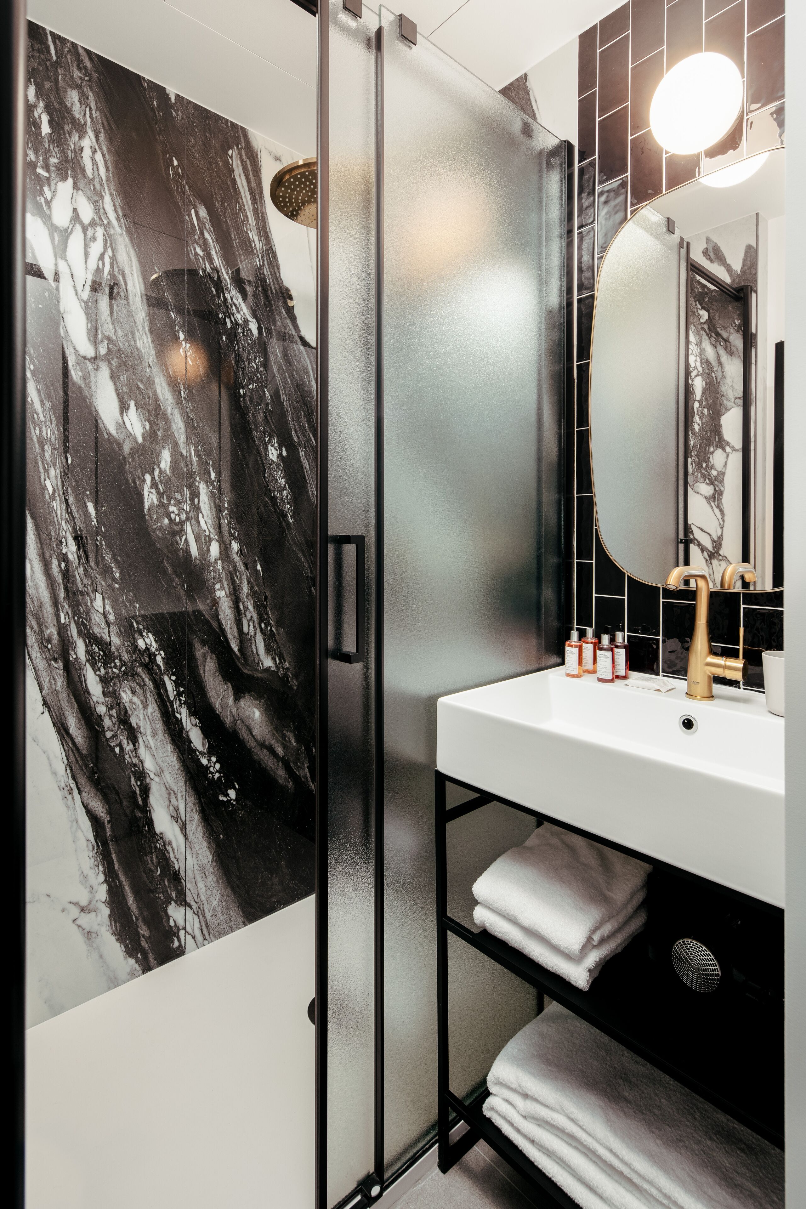 1-br deluxe apartment | bathroom | shower, rainfall showerhead, designer toiletries, hair dryer