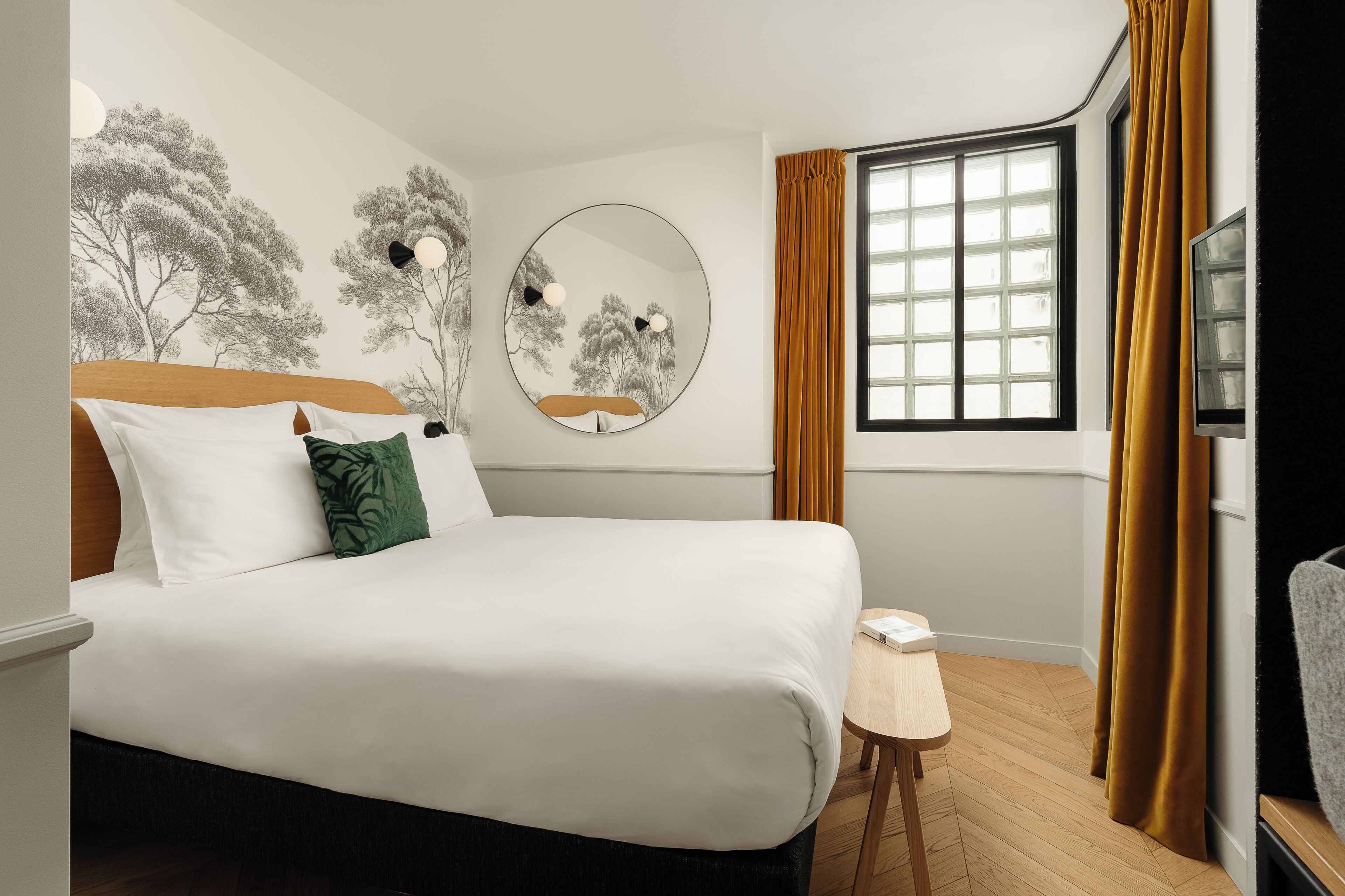 1-br deluxe apartment courtyard view | 1 bedroom, premium bedding, in-room safe, blackout curtains